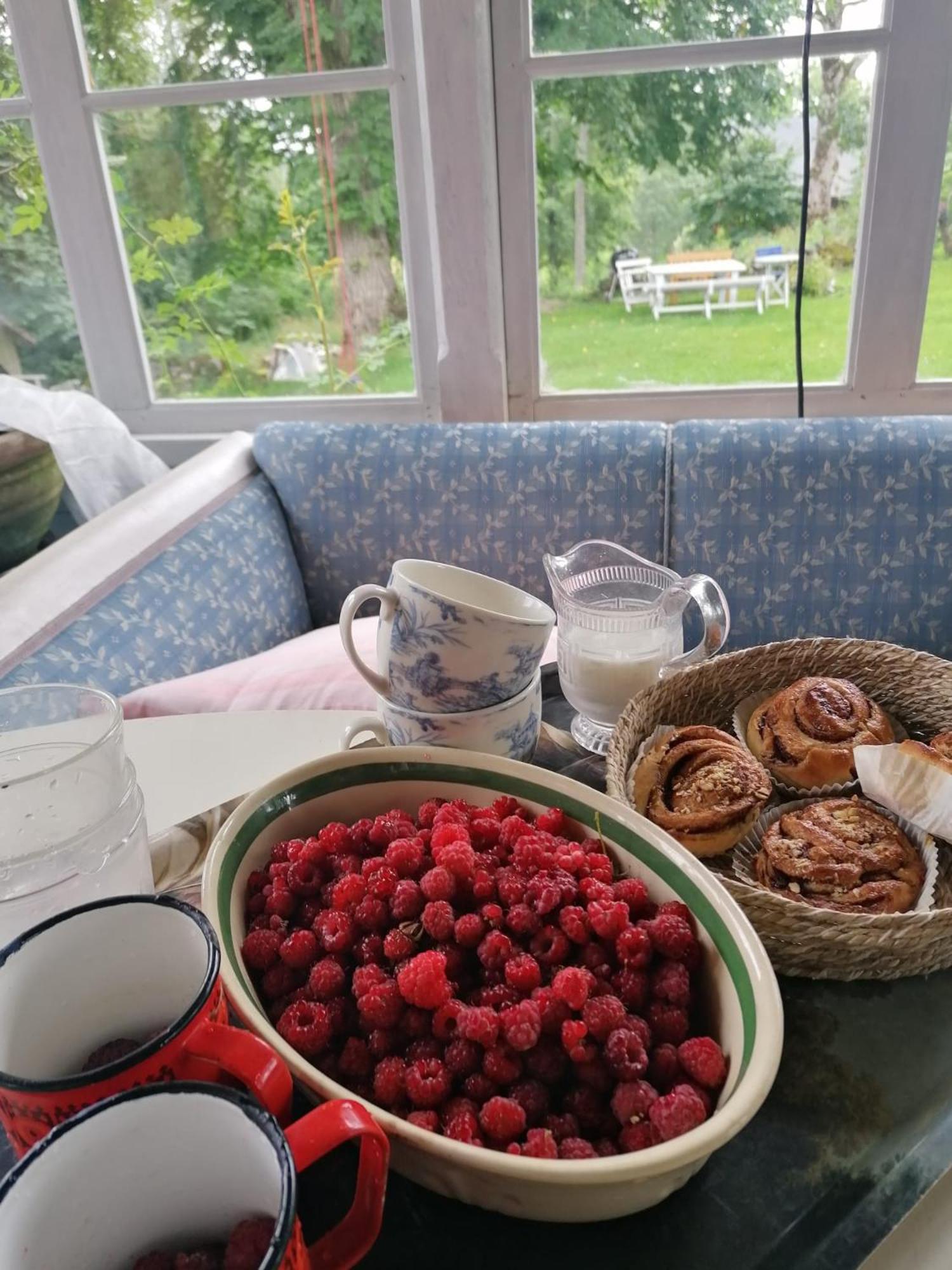 Henneviken Bnb Ed Bagian luar foto